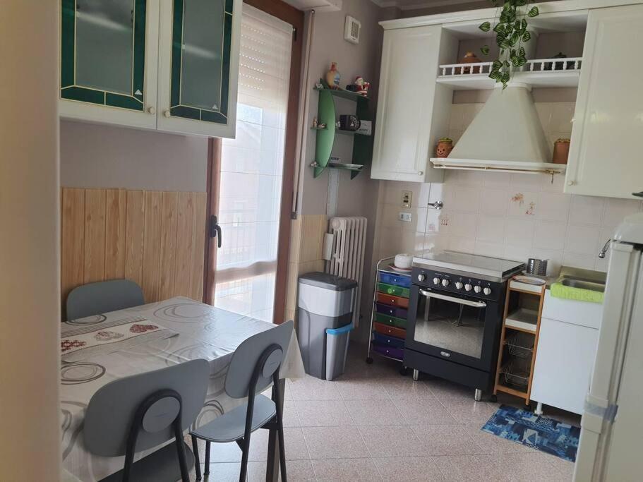 Appartamento Vinovo Centro Luaran gambar