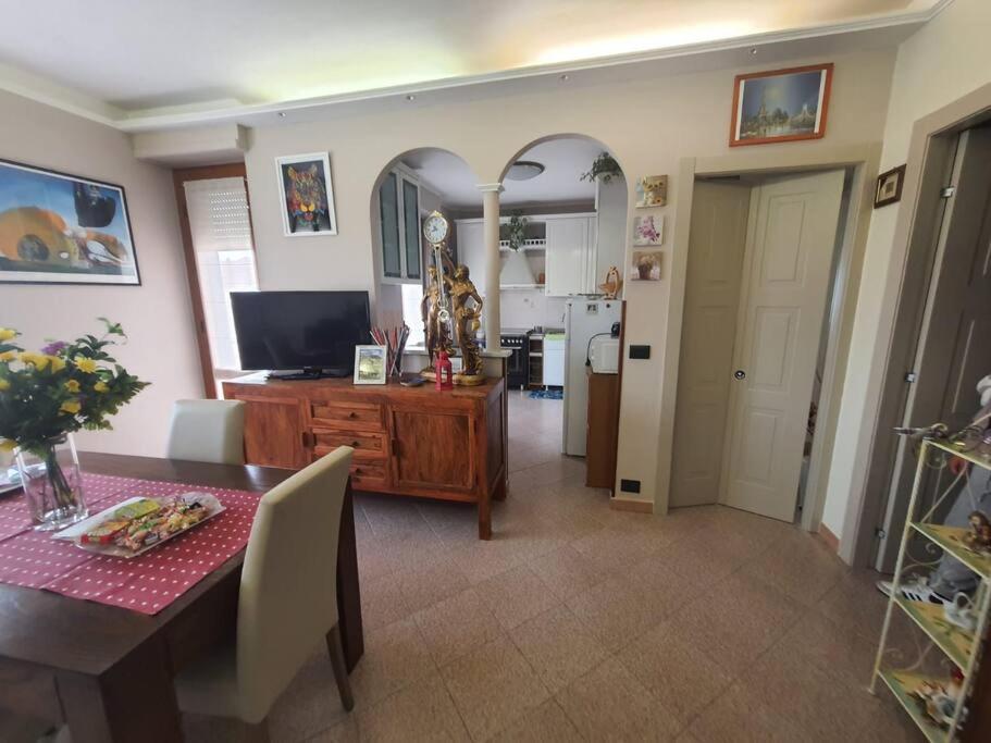 Appartamento Vinovo Centro Luaran gambar